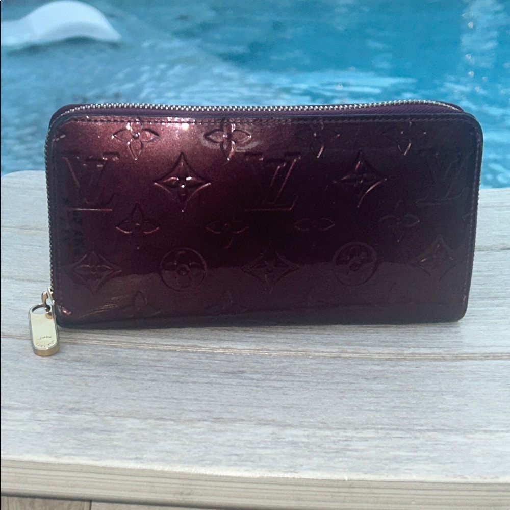 Louis Vuitton Deep Burgundy Monogram Vernis Zippy Wallet